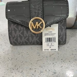 Michael Kors CARMEN Heather Grey Billfold Flap Wallet - BRAND NEW